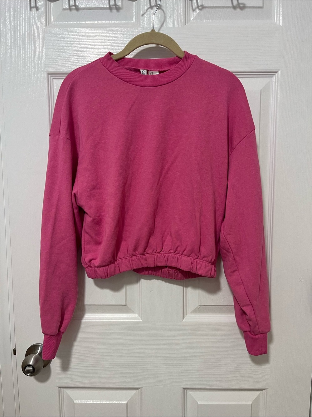 H&M Pink Cropped Crewneck Sweatshirt